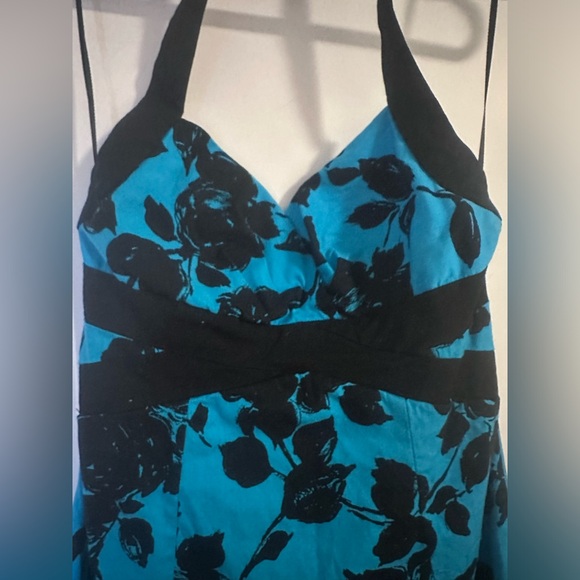 Blue and Black Flowered Dress - Picture 2 of 6